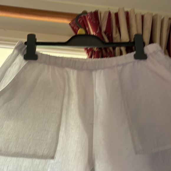 Yarra Trail size 12 3/4 white linen pants. Has pockets. Generous size - Picture 2 of 4